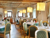 ansitz-fonteklaus-klausen-halbpension-restaurant