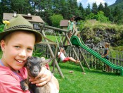 durnmueller-seis-spielplatz Durnmüllerhof – Urlaub auf dem Bauernhof in Seis am Schlern