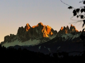 Geisler Spitzen im Villnösstal - Dolomiten im herbstlichen Sonnenuntergang