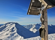 gsaishorn-gipfelkreuz-dahinter-plankenhorn