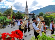 prozession-musikkapelle-muehlbach