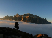 sellagruppe-dolomiten-wolkenmeer