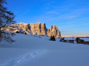 wintermorgen-seiseralm-mit-schlern