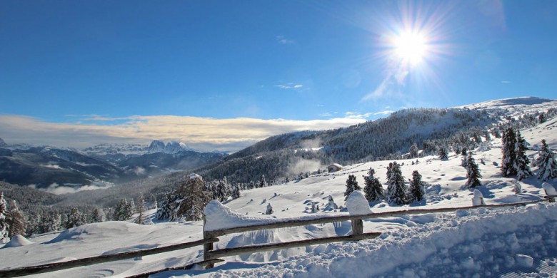 Winterwandern im Eisacktal auf der traumhaften schönen Villanderer Alm